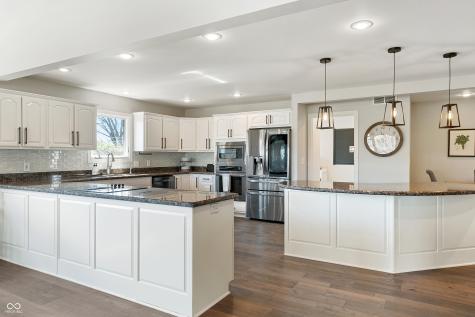 9398 W Mirror Road Columbus IN 47201