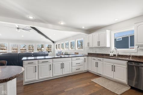 9398 W Mirror Road Columbus IN 47201