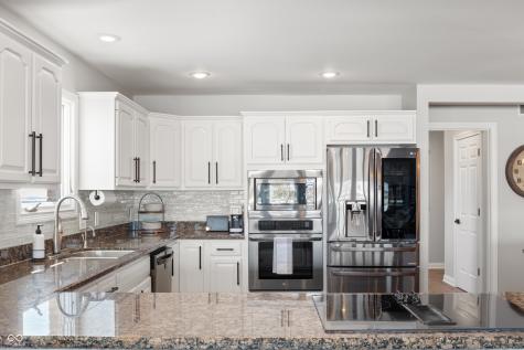 9398 W Mirror Road Columbus IN 47201