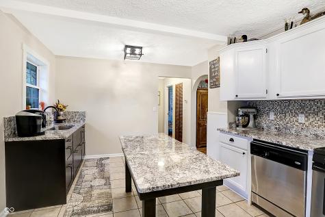 6165 E 122nd Street Carmel IN 46033