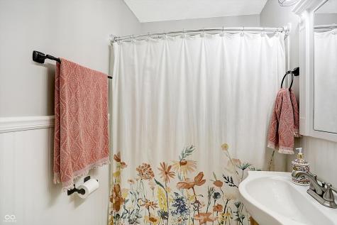 6165 E 122nd Street Carmel IN 46033