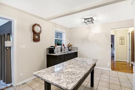 6165 E 122nd Street Carmel IN 46033