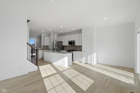 6634 Halsey Street Zionsville IN 46077
