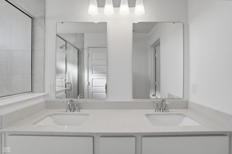 6634 Halsey Street Zionsville IN 46077