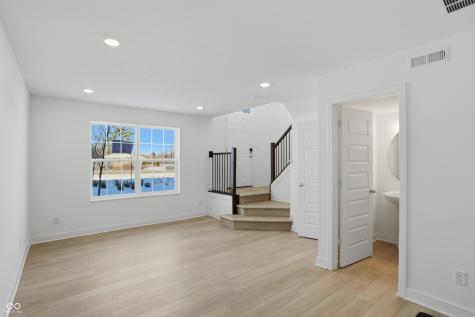 6634 Halsey Street Zionsville IN 46077