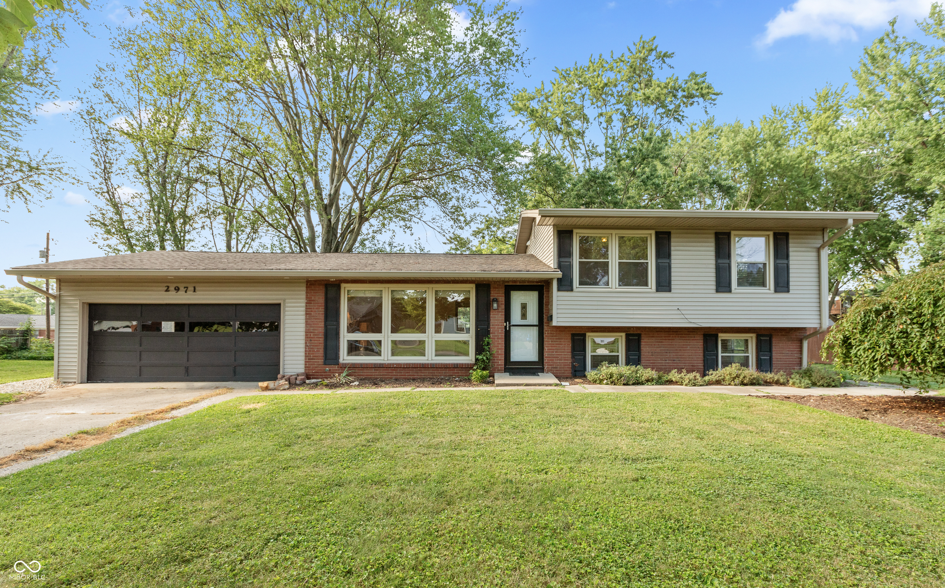 2971 Tulip Drive Columbus IN 47203