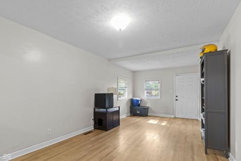 439 S Oakland Avenue Indianapolis IN 46201