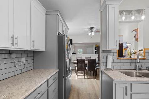 439 S Oakland Avenue Indianapolis IN 46201