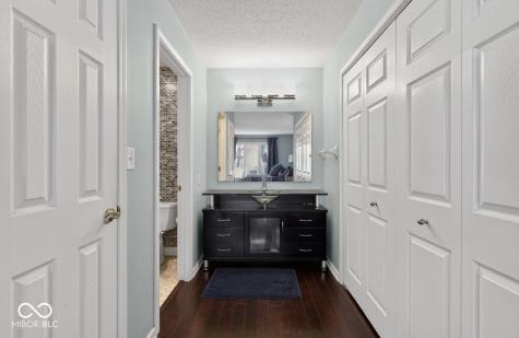1026 Selkirk Lane Indianapolis IN 46260