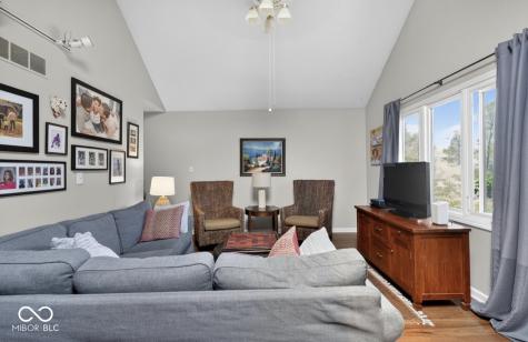 1026 Selkirk Lane Indianapolis IN 46260