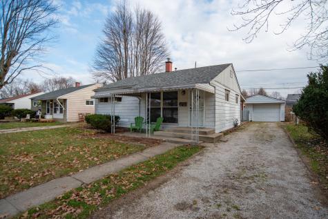 1821 N Hawthorne Lane Indianapolis IN 46218