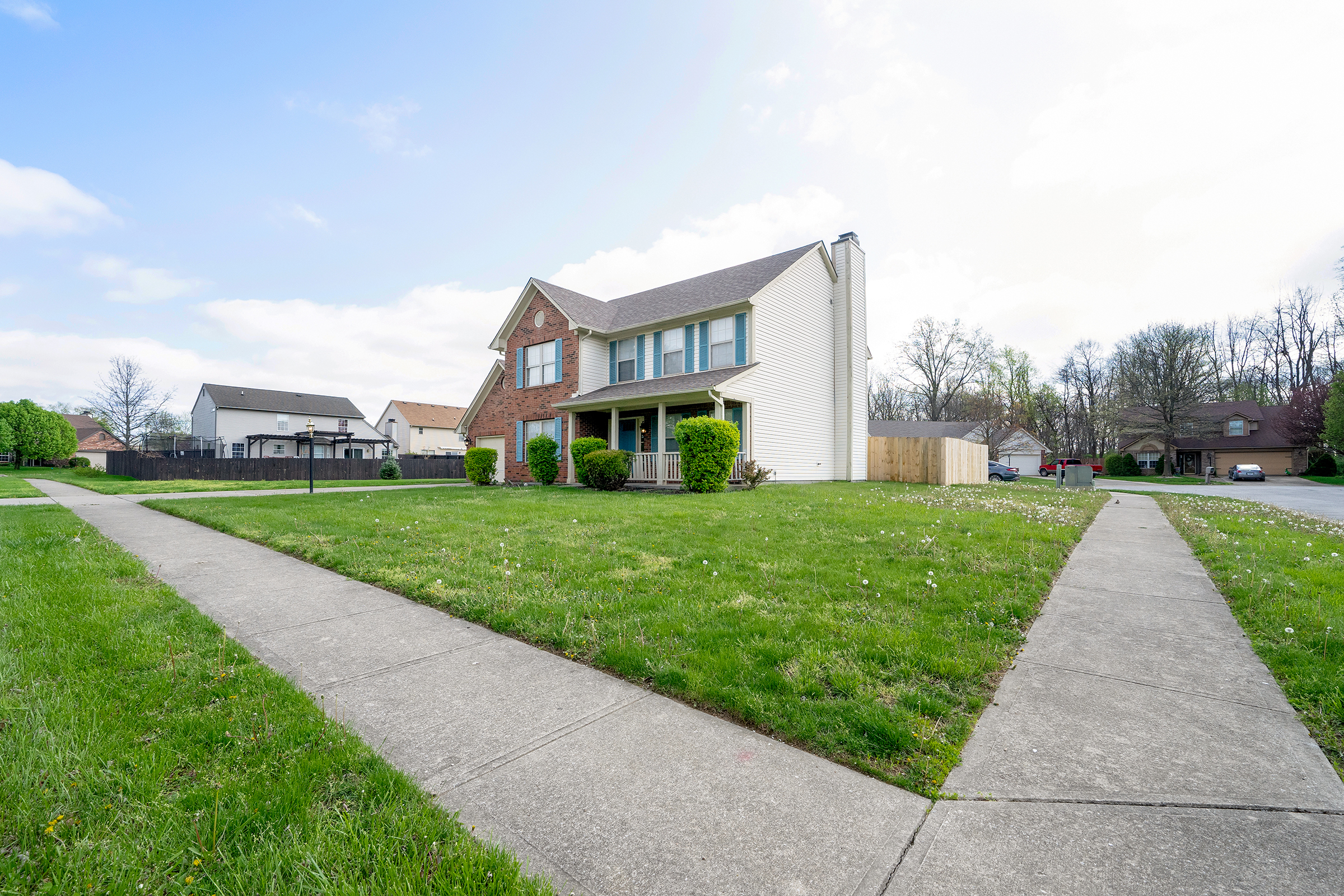 5749 Oakcrest Drive Indianapolis IN 46237