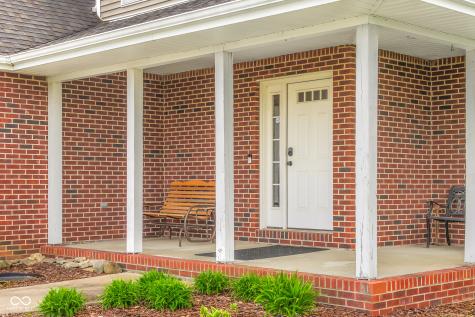 2093 Iroquois Trail Columbus IN 47203