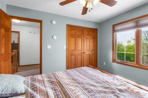 2093 Iroquois Trail Columbus IN 47203