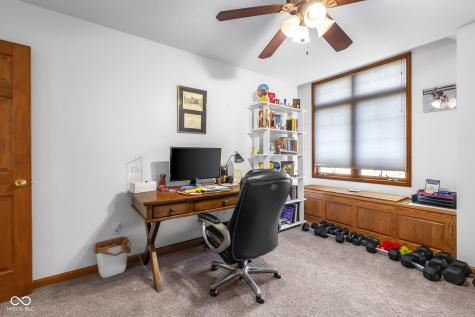 2093 Iroquois Trail Columbus IN 47203