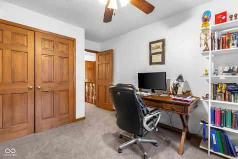 2093 Iroquois Trail Columbus IN 47203