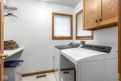 2093 Iroquois Trail Columbus IN 47203