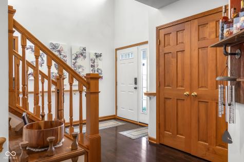 2093 Iroquois Trail Columbus IN 47203