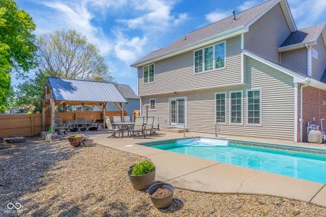 2093 Iroquois Trail Columbus IN 47203
