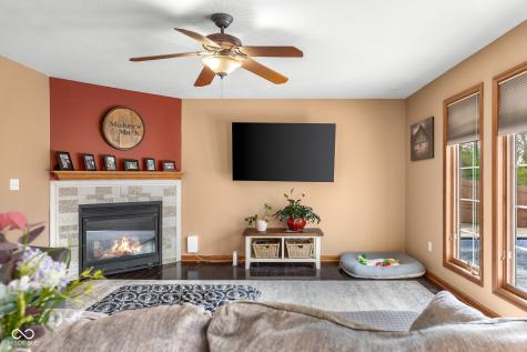 2093 Iroquois Trail Columbus IN 47203