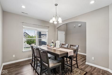 9257 Thames Drive Avon IN 46123