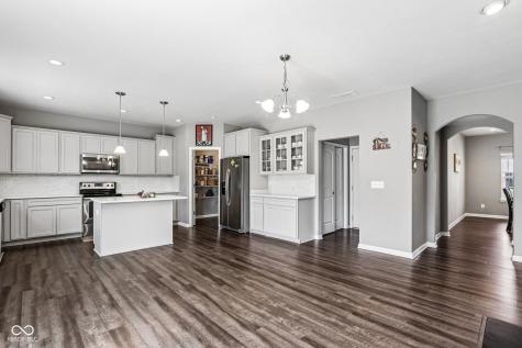 9257 Thames Drive Avon IN 46123