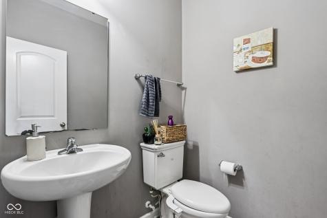 9257 Thames Drive Avon IN 46123