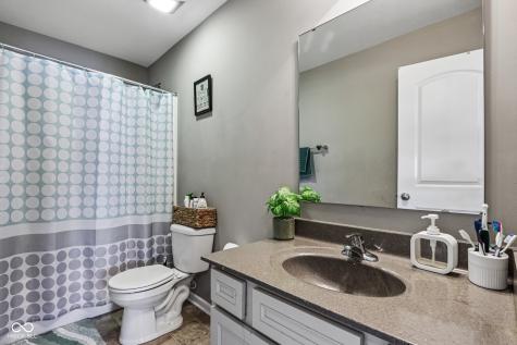 9257 Thames Drive Avon IN 46123