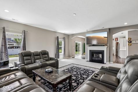 9257 Thames Drive Avon IN 46123