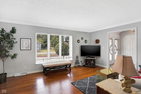 6903 Glacier Drive Indianapolis IN 46217