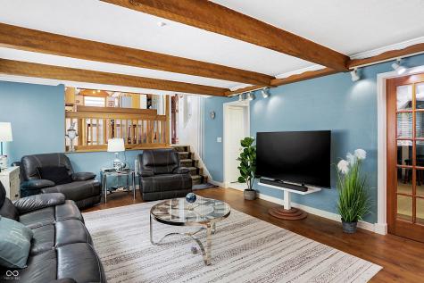 6903 Glacier Drive Indianapolis IN 46217