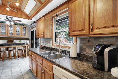 6903 Glacier Drive Indianapolis IN 46217