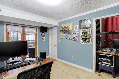 6903 Glacier Drive Indianapolis IN 46217