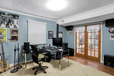 6903 Glacier Drive Indianapolis IN 46217