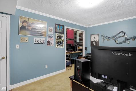 6903 Glacier Drive Indianapolis IN 46217