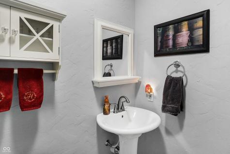 6903 Glacier Drive Indianapolis IN 46217