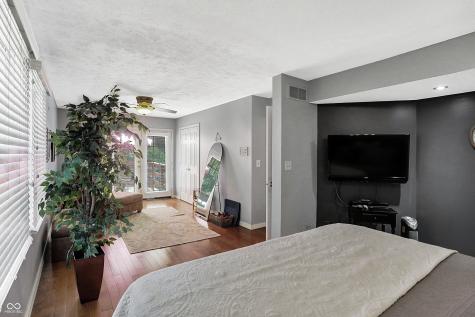 6903 Glacier Drive Indianapolis IN 46217