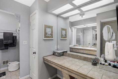 6903 Glacier Drive Indianapolis IN 46217