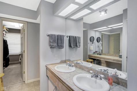 6903 Glacier Drive Indianapolis IN 46217