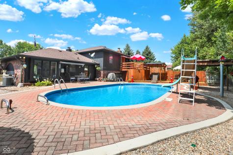 6903 Glacier Drive Indianapolis IN 46217