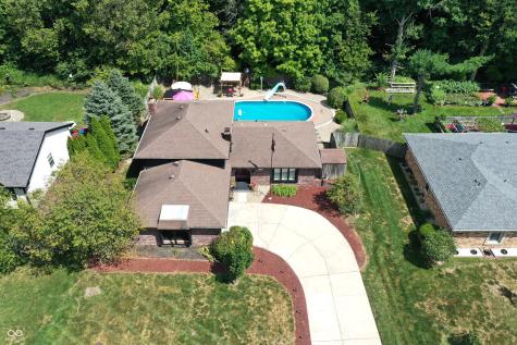 6903 Glacier Drive Indianapolis IN 46217