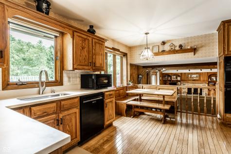 3229 E 69th Street Indianapolis IN 46220