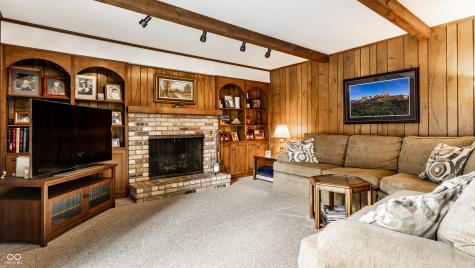 3229 E 69th Street Indianapolis IN 46220