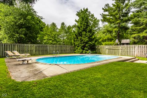 3229 E 69th Street Indianapolis IN 46220