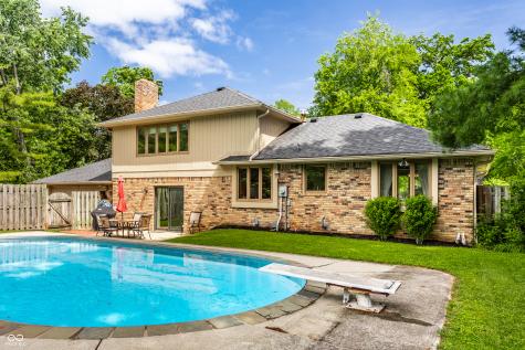 3229 E 69th Street Indianapolis IN 46220