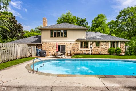 3229 E 69th Street Indianapolis IN 46220
