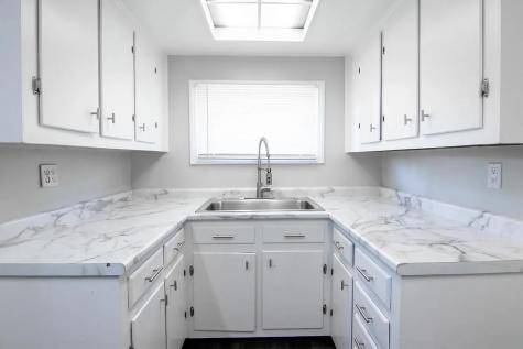1913 E 67th Street Indianapolis IN 46220