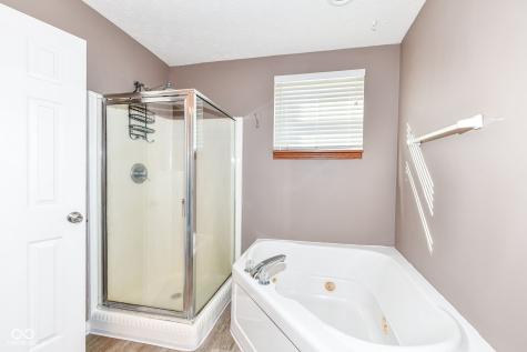 10121 Youngwood Lane Fishers IN 46038