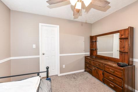 10121 Youngwood Lane Fishers IN 46038