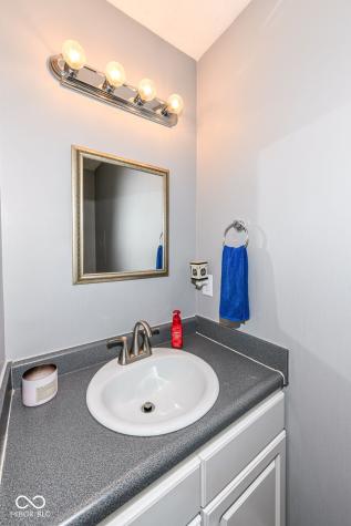 10121 Youngwood Lane Fishers IN 46038